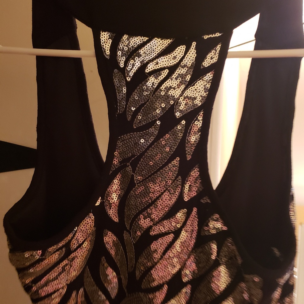 Dress - Picture 2 of 3